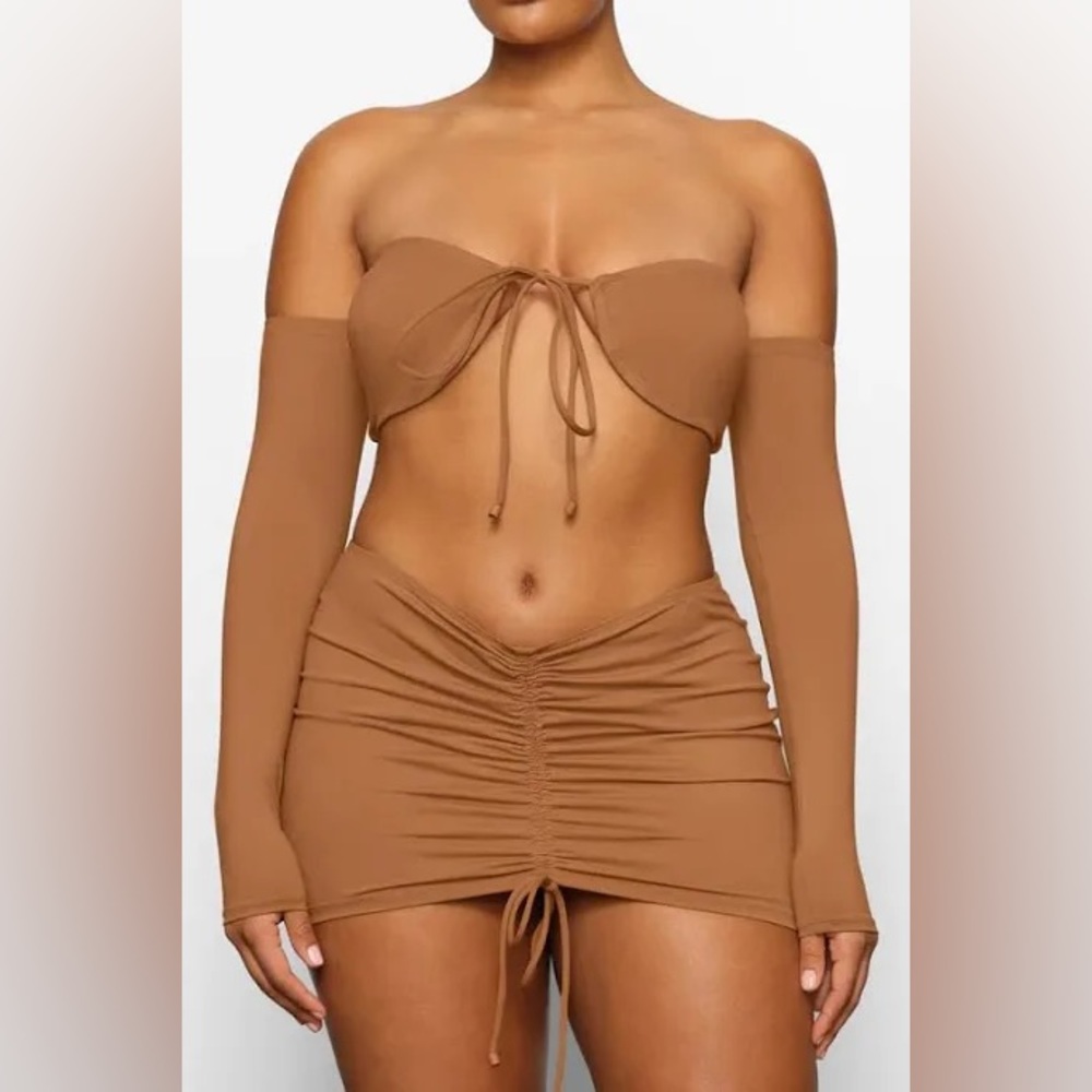4x Long Sleeve Skims Bikini Top